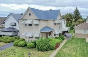 635 E Warren St, Dunmore, PA 18512