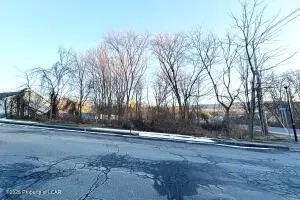 25 Cherry Dr, Nanticoke, PA 18634