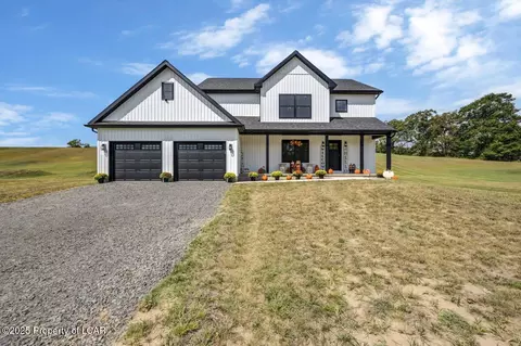15 Shickshinny Lake Rd, Shickshinny, PA 18655