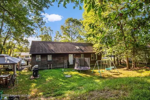 Exterior - 2205 Walnut Trl, Bushkill, PA 18324 photo 5 of 6