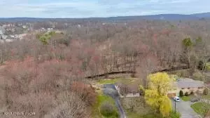 19 Regina Dr, Mountain Top, PA 18707