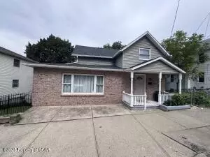 212 State St, Nanticoke, PA 18634