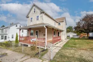 985 Chestnut St, Freeland, PA 18224