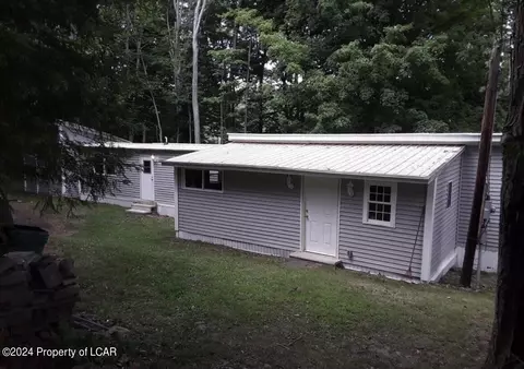 41 Northview Ave, Harveys Lake, PA 18618