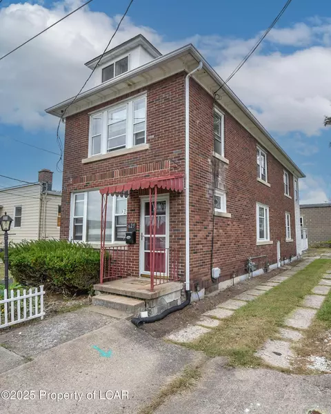 625 Fellowes Ave, Hanover Township, PA 18706