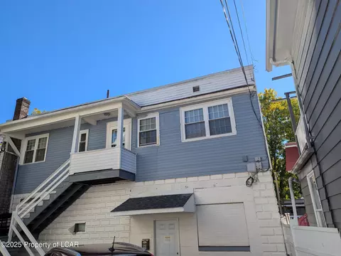 28 Carey Ave, Wilkes-barre, PA 18702