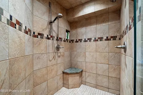 Bath - 235 E Center St, Shavertown, PA 18708 photo 6 of 13