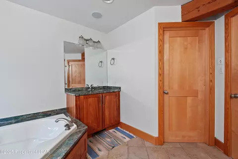 Bath - 235 E Center St, Shavertown, PA 18708 photo 5 of 13