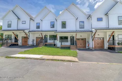 13 Lionel Dr, Swoyersville, PA 18704