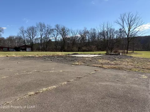 88 Walnut Dr, Berwick, PA 18603