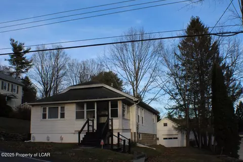 175 N Pioneer Ave, Shavertown, PA 18708