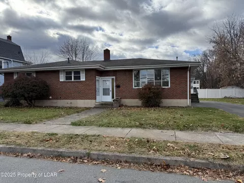 58 Dagobert St, Wilkes-barre, PA 18702