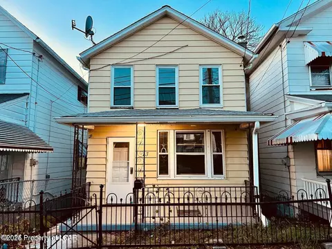 13 Airy St, Wilkes-barre, PA 18702