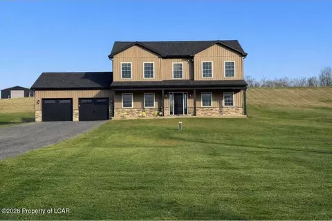 31 Shickshinny Lake Rd, Shickshinny, PA 18655