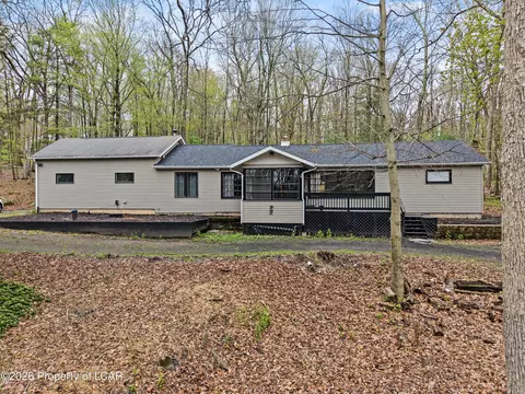 357 Lee Rd, East Stroudsburg, PA 18302