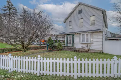 613 William St, Pittston, PA 18640