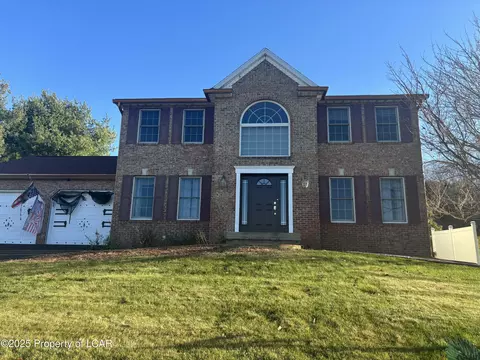 1355 Oak Dr, Shavertown, PA 18708