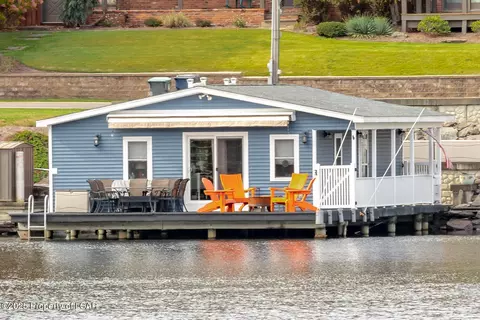 1258 Lakeside Dr, Harveys Lake, PA 18618