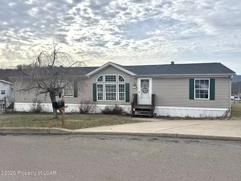 315 Echo Valley Dr, Shavertown, PA 18708