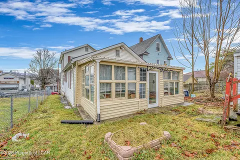 723 Hampton St, Scranton, PA 18504 photo 5