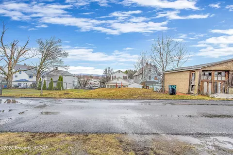 723 Hampton St, Scranton, PA 18504 photo 29