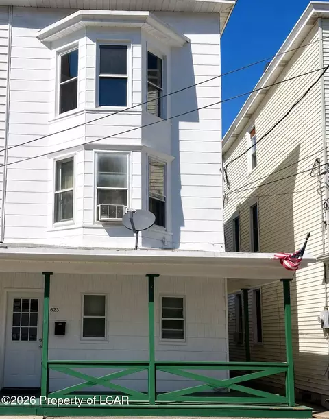 623 Arlington St, Tamaqua, PA 18252