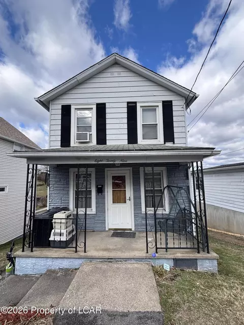 829 Spring St, Avoca, PA 18641