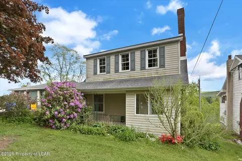 38 State Rd, Barnesville, PA 18214