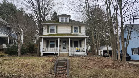 142 Franklin St, Dallas, PA 18612
