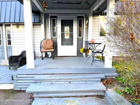 Exterior - 4 E Rittenhouse Mill Rd # E, Berwick, PA 18603 photo 10 of 17