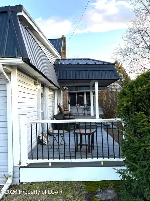 Exterior - 4 E Rittenhouse Mill Rd # E, Berwick, PA 18603 photo 6 of 17