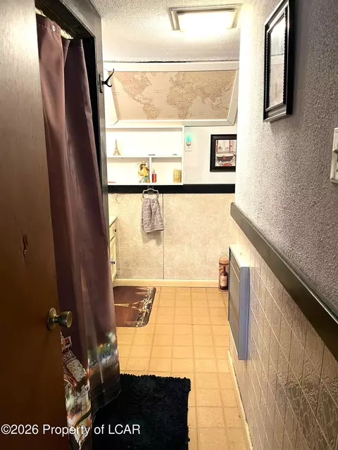 Bath - 4 E Rittenhouse Mill Rd # E, Berwick, PA 18603 photo 1 of 10