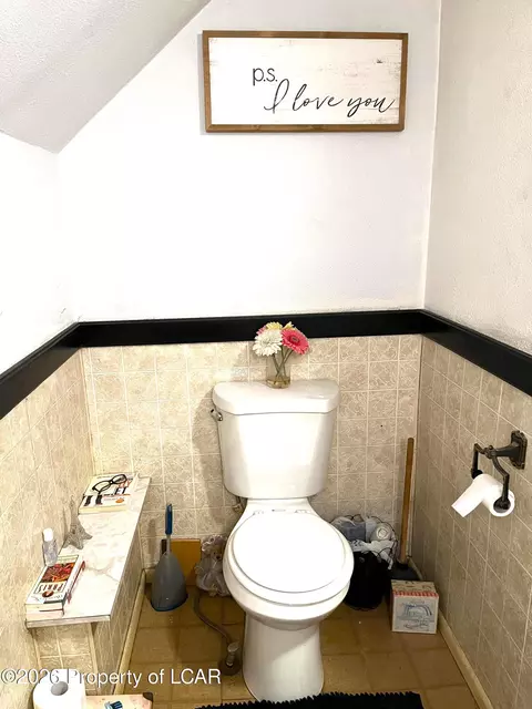 Bath - 4 E Rittenhouse Mill Rd # E, Berwick, PA 18603 photo 3 of 10