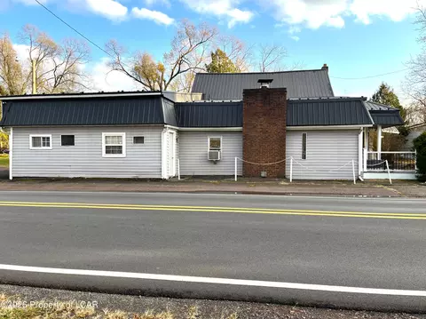 Exterior - 4 E Rittenhouse Mill Rd # E, Berwick, PA 18603 photo 2 of 17