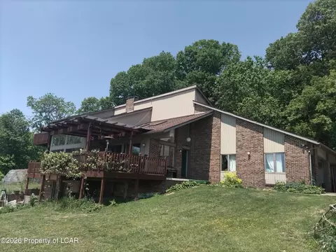 18 Essig Dr, Fleetwood, PA 19522