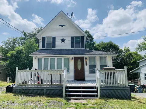 355 Ridge Ave, Dallas, PA 18612