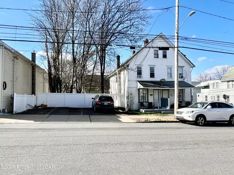131-133 Grove St, Wilkes-barre, PA 18702
