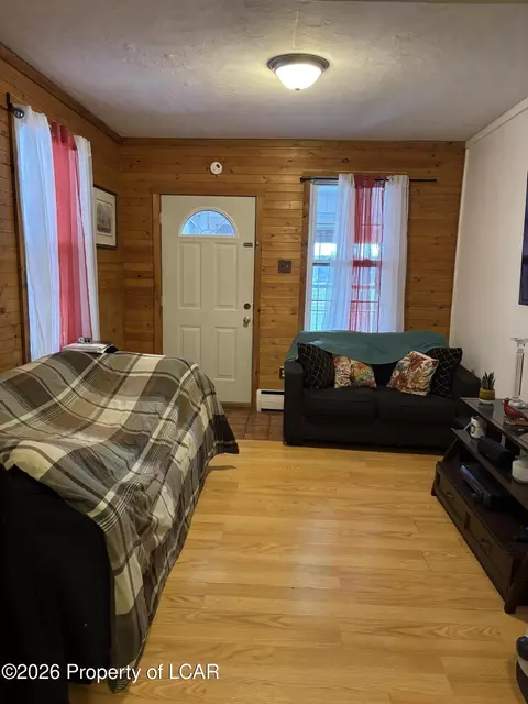 343 Adams St, Freeland, PA 18224
