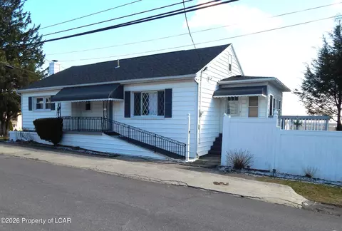 720 E 7th St, Hazleton, PA 18201