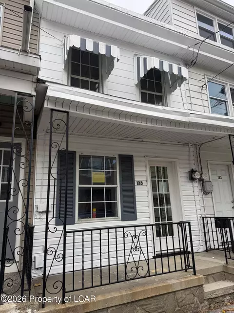 135 W Pine St, Mahanoy City, PA 17948