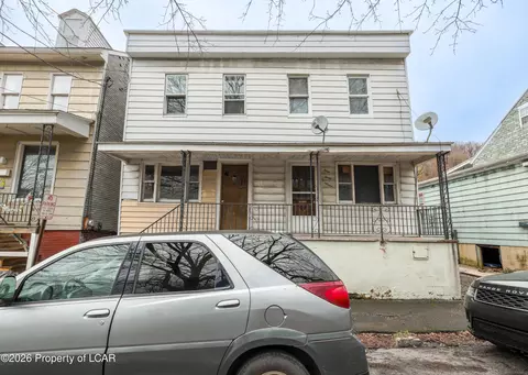 437 W Washington St, Shenandoah, PA 17976