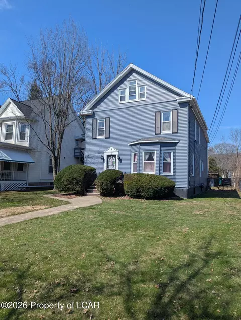 1268 Wyoming Ave, Forty Fort, PA 18704