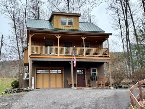 37 Lake Shore Dr, Tunkhannock, PA 18657