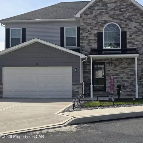 16 Anna Dr, Hanover Township, PA 18702