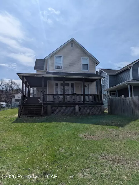 322 Hanover St, Warrior Run, PA 18706