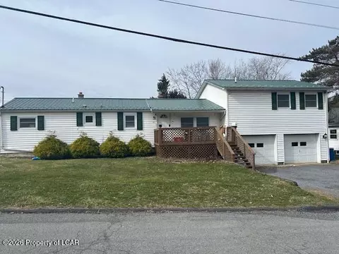 81 Susquehanna Ave, Dallas, PA 18612