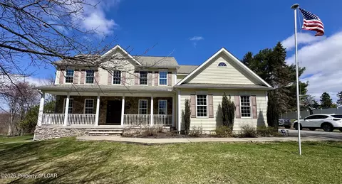 19 Patricia Cir, Spring Brook, PA 18444