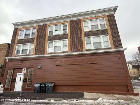 42 W Blaine St, Mcadoo, PA 18237