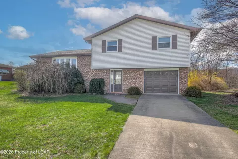 1609 S Hanover St, Nanticoke, PA 18634