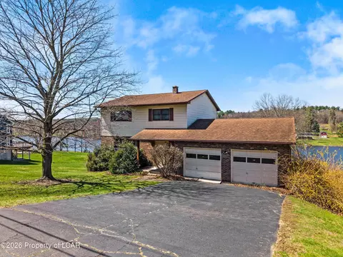 291 Apache Dr, Shickshinny, PA 18655